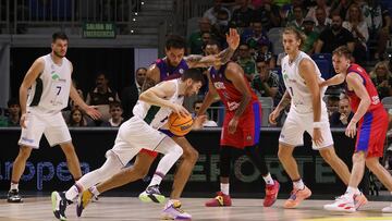 Brizuela condice el balón.