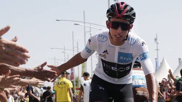 Egan Bernal durante una etapa con el Tour de Francia 2019.