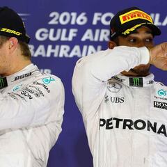 Rosberg siembra dudas sobre Hamilton: "El coche tiene más"