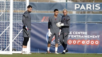 La competencia entre Gianluigi Donnarumma y Keylor Navas vive uno de sus momentos de mayor incertidumbre previo al duelo ante el Real Madrid