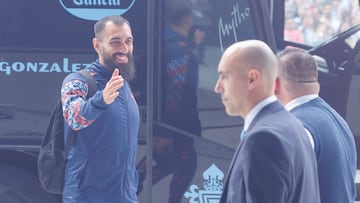 Borja Iglesias, a su llegada a Balaídos antes del partido contra el Rayo.