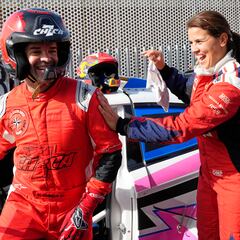 Laia Sanz y Carlos Checa compartirán equipo en el Dakar