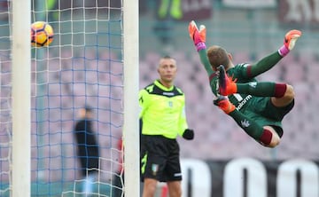 Torino's Joe Hart in action against Napoli.