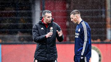 Van Persie y Bozenik, el 9 que quiere el Sevilla, en el Feyenoord.