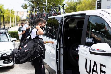 Adam Yates, ayer a su llegada a la salida en Gruissan