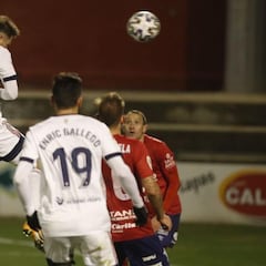 Osasuna acaba con el sueño del Olot a base de cabezazos