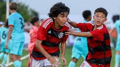 River celebra un gol frente al Barcelona en The Football Games de Cancún.