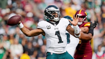 LANDOVER, MARYLAND - OCTOBER 29: Jalen Hurts #1 of the Philadelphia Eagles throws a pass during the second quarter of a game against the Washington Commanders at FedExField on October 29, 2023 in Landover, Maryland.   Jess Rapfogel/Getty Images/AFP (Photo by Jess Rapfogel / GETTY IMAGES NORTH AMERICA / Getty Images via AFP)
