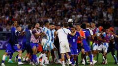 Francia se venga de Argentina con tangana final