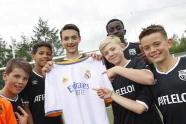 "Eduardo dice que volverá, que se le pague con zumos de manzana"