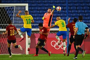 Jugada del penalti pitado a Unai Simón. 