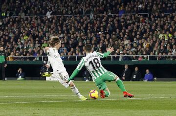 0-1. Luka Modric marcó el primer gol.