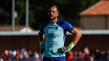EL BURGO DE OSMA, SPAIN - JULY 27: Jan Oblak of Atletico de Madrid warms up during the spanish friendly, football match played between Numancia and Atletico de Madrid at Sporting Uxama stadium on Jul 27, 2022, in El Burgo de Osma, Soria, Spain. (Photo By Irina R. Hipolito/Europa Press via Getty Images)