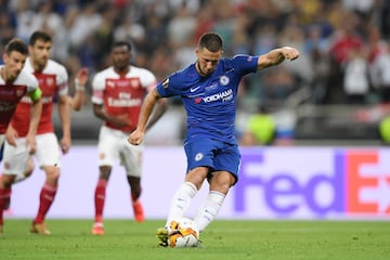 3-0. Eden hazard marc¨® el tercer gol de penalti.