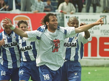 Tras su paso por Toledo y Mallorca, llegó al Málaga CF en el mercado de invierno1​ de la temporada 1998/99. Anotó 15 goles defendiendo la camiseta del club andaluz. 