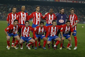 El once del Atltico en el Camp Nou en 2006.