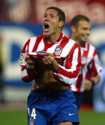 El Cholo era un ¨ªdolo de la afici¨®n del Atl¨¦tico de Madrid mucho antes de llegar al banquillo como t¨¦cnico. En sus dos ¨¦pocas como jugador disput¨® un total de 170 partidos y fue uno de los protagonistas del doblete. Cuando lleg¨® como entrenador, sin apenas experiencia en Europa, nadie esperaba que fuese a llevar al club hasta donde lo ha llevado.