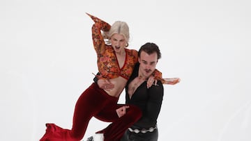 Olivia Smart y Tim Deick durante los Europeos de patinaje artístico.