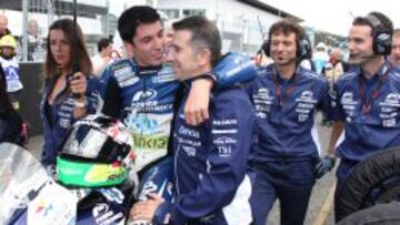 Aspar en la parrilla de MotoGP junto a Espargaró.