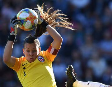 Se lució en el Mundial de Fútbol Femenino con la Roja y fue elegida la segunda mejor arquera del mundo en los Premios The Best.