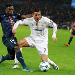 Defensa, libre, menos de 32 años, finalista de Champions y con experiencia en España... ¿podría acabar en el Madrid?