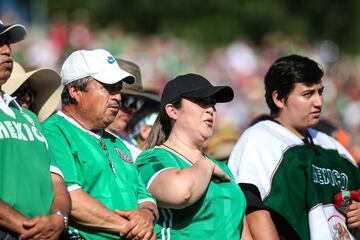 El color de la semifinal entre México y Jamaica en el Rose Bowl