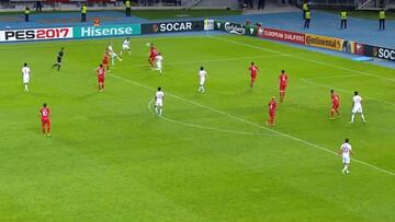 Que alguien clone a Iniesta: ¡pase de locos para ver en bucle!