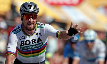 Peter Sagan ganó la etapa en una llegada al sprint y es el nuevo líder de la ronda gala.