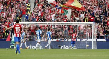 Carrasco marca el 1-0 al Espanyol. 