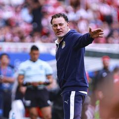 Milito pide “hombría” para salir del mal momento