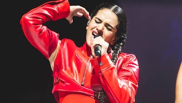 Por primera vez, Rosalía se presenta en vivo en Colombia.