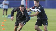 13/10/21
 ENTRENAMIENTO DEL LEVANTE UD - 
 ROGER - DE FRUTOS