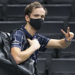 Medvedev funde a Zverev para ganar su tercer Masters 1.000