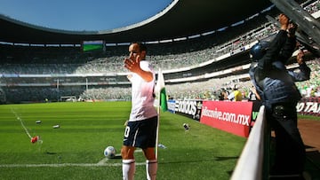 SOCCER/FUTBOL
ELIMINATORIAS CONCACAF 2010
MEXICO VS ESTADOS UNIDOS
INDIVIDUALIDADES
Action photo of Landon Donovan of USA, during World Cup 2010 qualifier game against USA at the Azteca Stadium./Foto de accion de Landon Donovan de USA durante juego eliminatorio de Copa del Mundo 2010 en el Estadio Azteca. 12 August 2009. MEXSPORT/OSVALDO AGUILAR