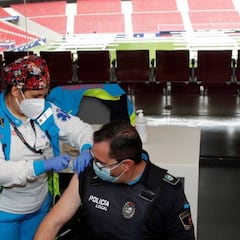 Autocita vacuna COVID en Madrid: cómo pedir cita en la web, horarios y centros para vacunarse