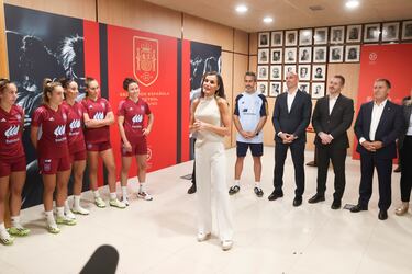 Royal visit ahead of La Roja’s World Cup adventure