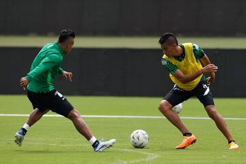 Fotos del entrenamiento de Nacional en el Atanasio Girardot acompañado de su afición.