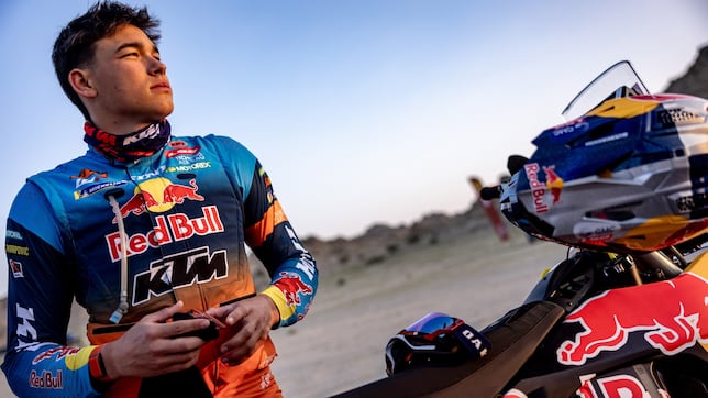 Canet: “He aprendido a no pasar a un camello en mitad de un río a 120 km/h”