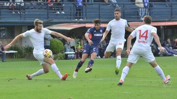 Estudiantes y Lanús terminaron a mano en el Centenario