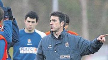 <b>DEBUT. </b>Gonzalo Arconada se sentará hoy por primera vez en el banquillo de la Real.
