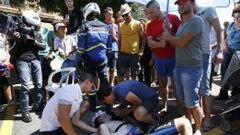 Golpes y montañas en el Tour