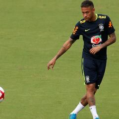 El Brasil de Neymar hace el reconocimiento del 'Metro'