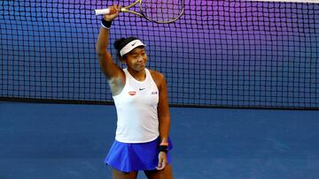 Naomi Osaka celebra su victoria ante Barty.