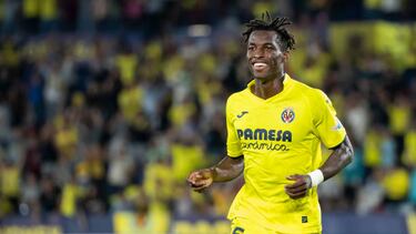 Villarreal's Nicolas Jackson celebrate after scoring the 2-1 goal during Spanish La Liga match between Villarreal CF and UD Almeria at Ciutat de Valencia Stadium on October 23, 2022. (Photo by Jose Miguel Fernandez/NurPhoto via Getty Images)