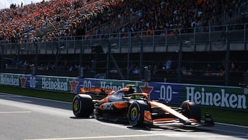 Formula One F1 - Dutch Grand Prix - Circuit Zandvoort, Zandvoort, Netherlands - August 25, 2024 McLaren's Lando Norris crosses the line to win the Dutch Grand Prix Pool via REUTERS/Patrick Post