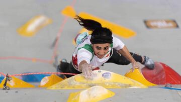 La escaladora iraní Elnaz Rekabi compite sin velo durante los Campeonatos Asíaticos de Escalada celebrados en Seúl.