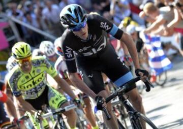 10. El brit¨¢nico Chris Froome con SKY durante una de las etapas del Tour de Francia de 2015.