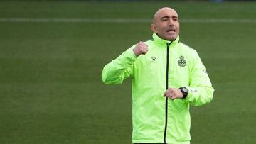 Abelardo se estrena ante un Bar?a contra el que ha perdido todos sus partidos