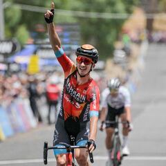 Pello Bilbao bate a Yates y Vine para lograr el primer triunfo español en 2023