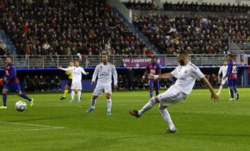 Benzema anotó el 0-1.